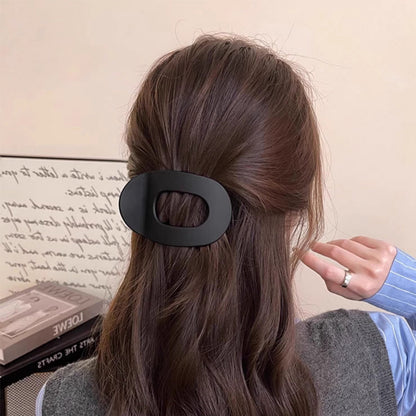 Limited-time 50% off: Minimalist and elegant duckbill hair clip