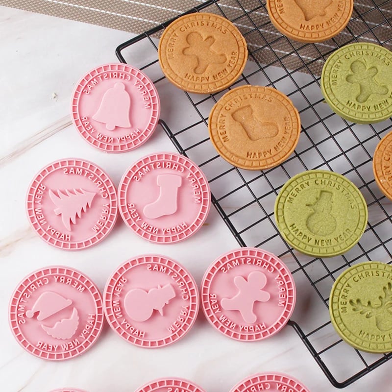 🔥50% OFF🎄Festive Christmas Cookie Cutter Set 3D Holiday Baking Stamps