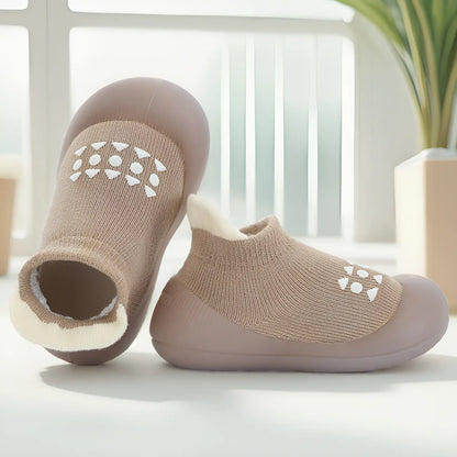 🔥 Factory Direct Sale – Up to 50% Off! 👶 Baby Sock Shoes for Boys & Girls (0–3 Years). Soft, Lightweight & Breathable. Non-Slip Sole for First Walkers. Perfect for Indoor & Outdoor Use. Comfortable, Adorable & Easy to Wear.