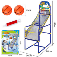 Basketball hoop + 4 basketballs