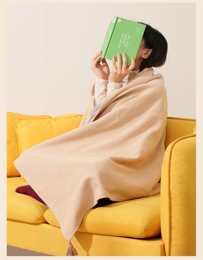 ❄️ Stay Warm All Winter — Portable Electric Heated Blanket Shawl